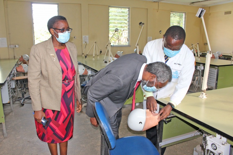 UoN Vice Chancellor Prof. Stephen Kiama being shown around the School of Dental Sciences.