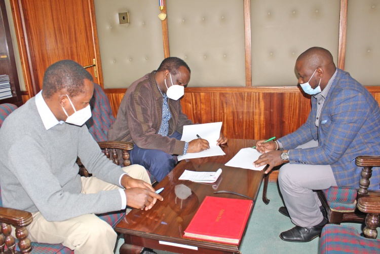 Christian Aid donates vehicle to Faculty of Health Sciences.
