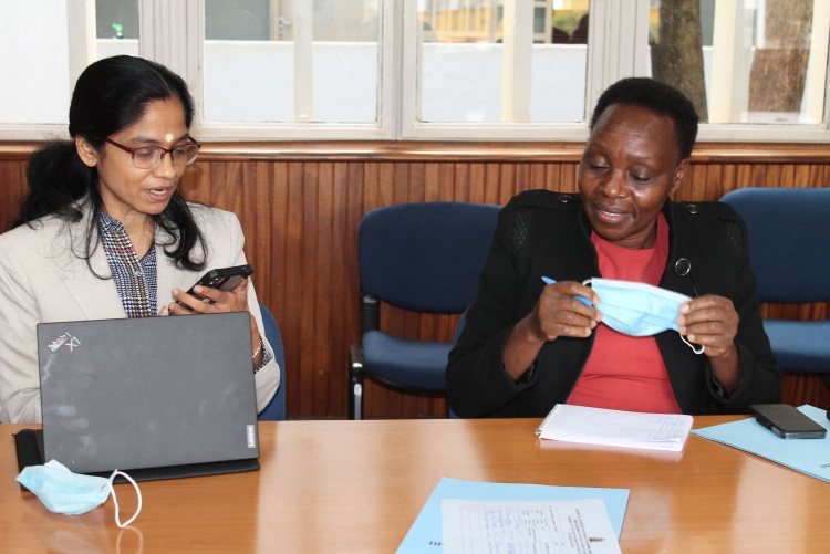 DEAN HOSTS PROF. ACHUTHAN FROM AMRITA UNIVERSITY