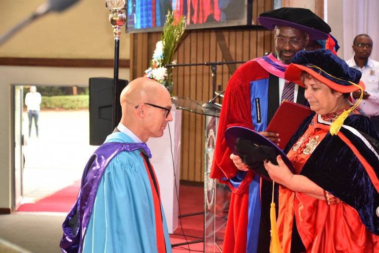 Prof. Verkooijen receiving Honoris Causa