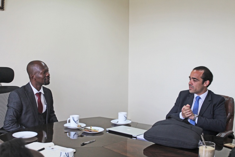 Italian courtesy call 