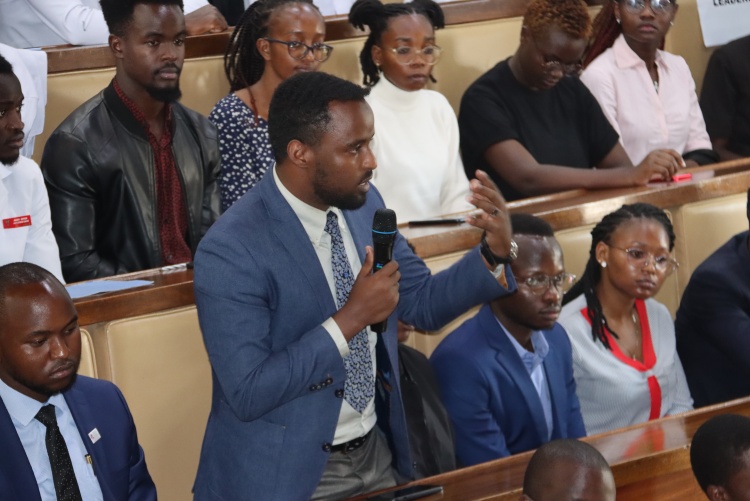 NEW CHANCELLOR'S VISIT 